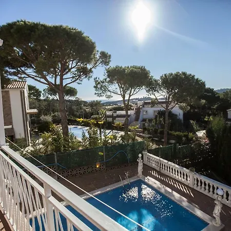 Villa 3 Carrer Puig I Cadafalch