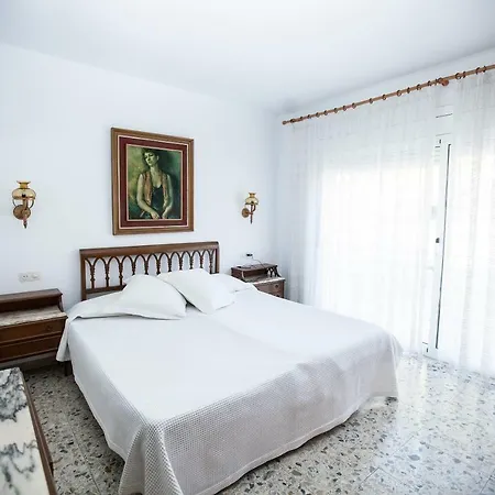 3 Carrer Puig I Cadafalch Villa Lloret de Mar