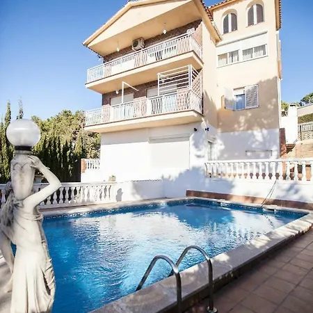 3 Carrer Puig I Cadafalch * Lloret de Mar